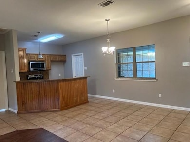 509 Crow Ave, Weatherford, TX 76085 - photo 5