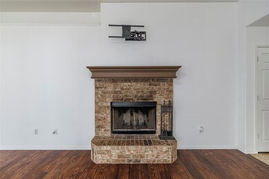 4725 Topaz Ln, Granbury, TX 76049 - photo 4