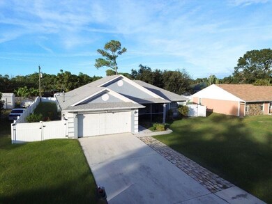 517 NW Sherbrooke Ave, Port Saint Lucie, FL 34983 - photo 2
