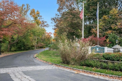 25 Glen Hill Ln, Tarrytown, NY 10591 - photo 2