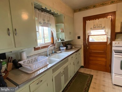 546 Balthaser Rd, Lenhartsville, PA 19534 - photo 7