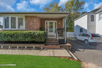 97 Monmouth Ave unit 2, Freehold, NJ 07728 - photo 3