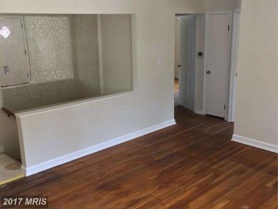 5706 Somerset Rd, Riverdale, MD 20737 - photo 2