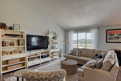 1010 E Tara Lee Ave, Medical Lake, WA 99022 - photo 4