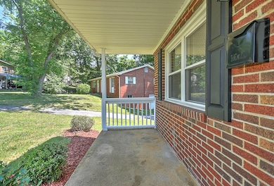 722 Georgia St, Johnson City, TN 37601 - photo 4