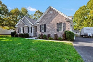 Large Lot and Driveway with Side Entry Garage