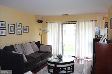 1028 Brinker Dr unit 102, Hagerstown, MD 21740 - photo 2