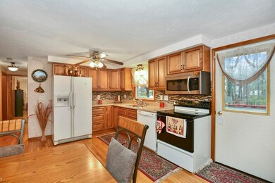 56 Barrows Rd, Worcester, MA 01609 - photo 6