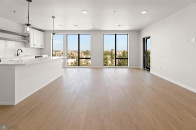 Floor to Ceiling Windows