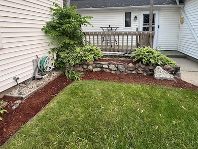 515 W Bridge St, Big Rapids, MI 49307 - photo 2