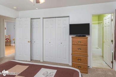 Master Bedroom2