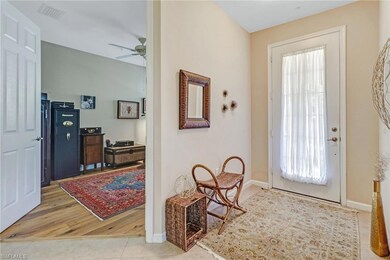 Entry/Den