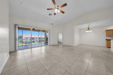 724 SW 47th St unit 205, Cape Coral, FL 33914 - photo 4