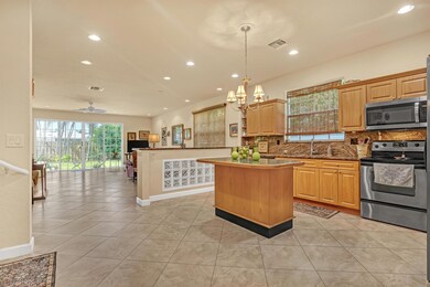 2560 NE 11th St, Pompano Beach, FL 33062 - photo 3