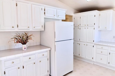 5830 Robin Hill Dr unit 30, Lakeport, CA 95453 - photo 6