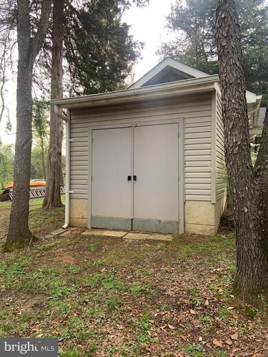 311 Chandler Dr, Shepherdstown, WV 25443 - photo 3