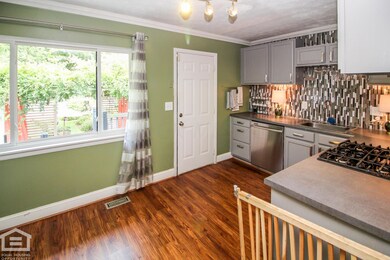 3711 Foraker-14