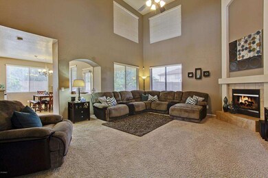 007_Family Room