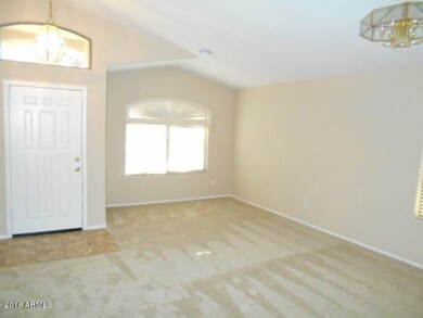 living room  (1)