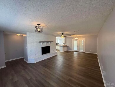 6931 Falcon Dr, Pensacola, FL 32526 - photo 3