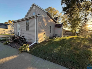 401 Main St, Jefferson, SD 57038 - photo 2