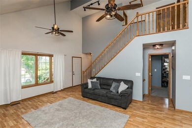 1721 12th St NW, Cedar Rapids, IA 52405 - photo 6