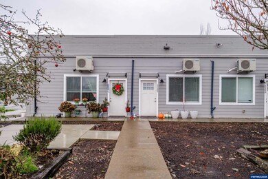 1127 SE 6th Ave, Albany, OR 97321 - photo 2