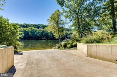 17 Erie Place, Falling Waters, WV 25419 - photo 5