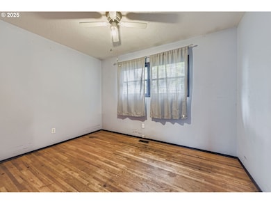 4828 SE 84th Ave, Portland, OR 97266 - photo 6