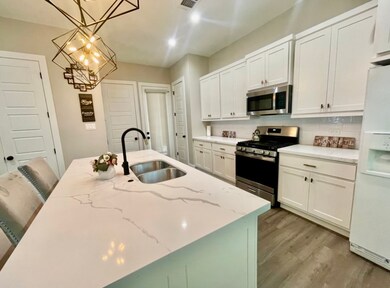 8211 Coffee St, Houston, TX 77033 - photo 3