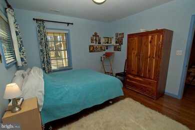 3525 Barkley Dr, Fairfax, VA 22031 - photo 6