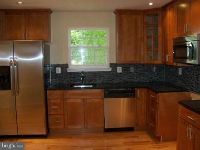 525 Drum Ave, Capitol Heights, MD 20743 - photo 5