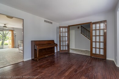 1377 Rennet Dr, Naperville, IL 60565 - photo 3