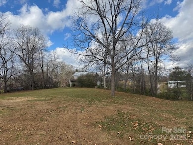 25 Highland St, Weaverville, NC 28787 - photo 6