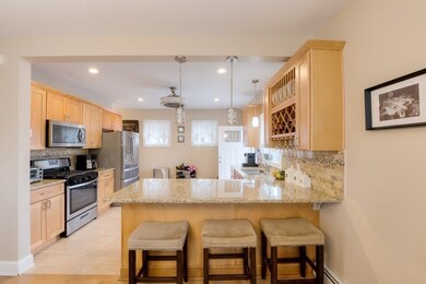 32 Greendale Ave, Worcester, MA 01606 - photo 4