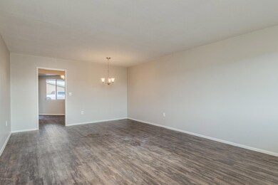 13803 N Garden Court Dr, Sun City, AZ 85351 - photo 7