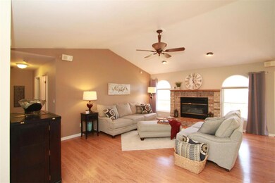 2300 Field Point Dr, Maryville, IL 62062 - photo 7