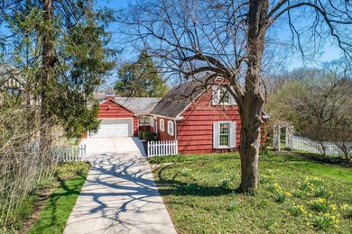 374 S Columbia Ave, Columbus, OH 43209 - photo 2