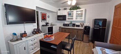 12784 W Desert Mirage Dr unit A, Peoria, AZ 85383 - photo 3