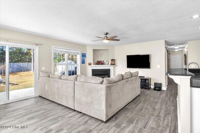 6430 Lenoir Dr, Wilmington, NC 28412 - photo 7