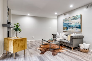 5130 Amesbury Dr unit 103, Dallas, TX 75206 - photo 3