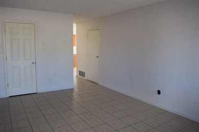 300 Plainview Dr, Alamogordo, NM 88310 - photo 3