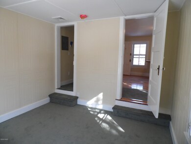 107 E Ann Apt 2 St, Milford, PA 18337 - photo 6