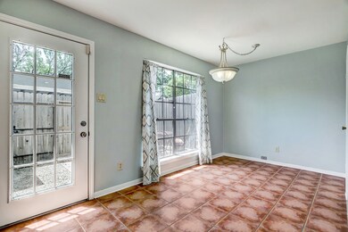 10366 Longmont Dr unit 49/5, Houston, TX 77042 - photo 3