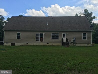 7526 Leedstown Rd, Colonial Beach, VA 22443 - photo 2