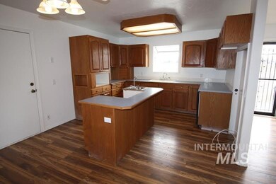 542 Robbins Ave, Twin Falls, ID 83301 - photo 4