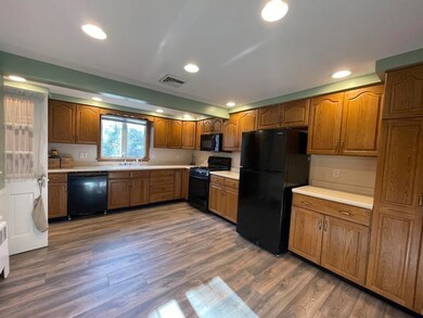 29 Richards Cir, West Newton, MA 02465 - photo 7