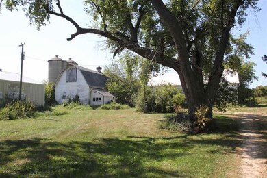 821 Glenway Rd, Oregon, WI 53575 - photo 2