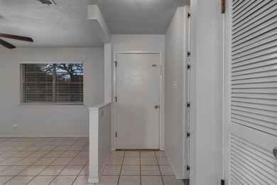 513 E Redbud Dr, Hurst, TX 76053 - photo 5