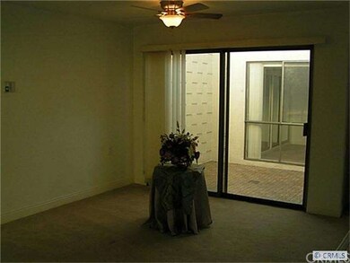 DINING ROOM WITH CEILING FAN
